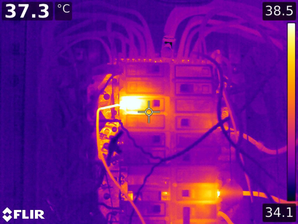 Failing connection in industrial breaker panel - FLIR T1K IR Image Failing connection in industrial breaker panel - FLIR T1K IR Image