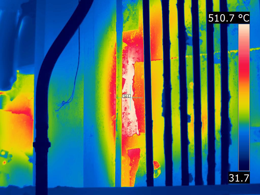 Steel mill furnace wall losing refractory - FLIR T1K IR Image Steel mill furnace wall losing refractory - FLIR T1K IR Image
